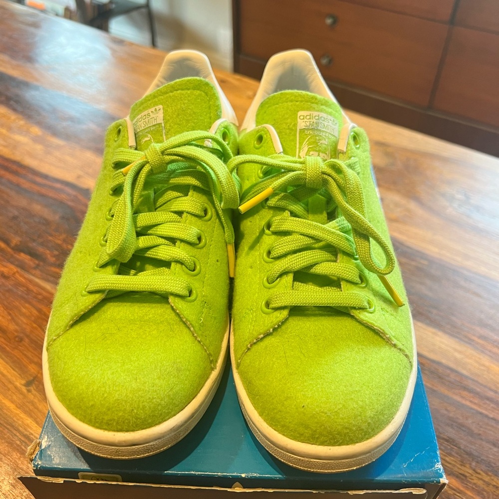 Pharrell Tennis Green Stan smith size 8